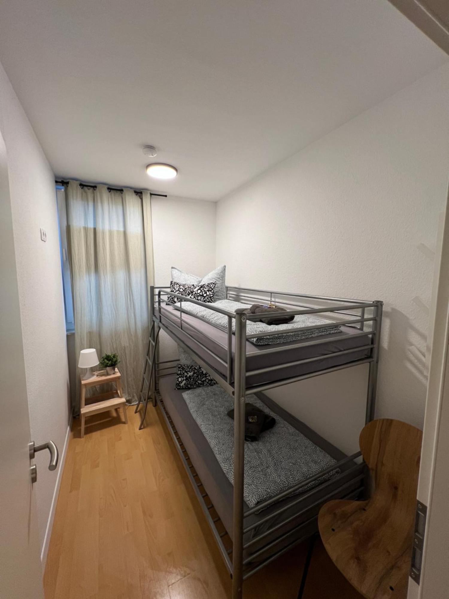 Apartment Humboldt 3 Schlafzimmer,Wifi, Netflix Parken, Terrasse, Klimatisiert, Naehe Zentrum Jena Buitenkant foto