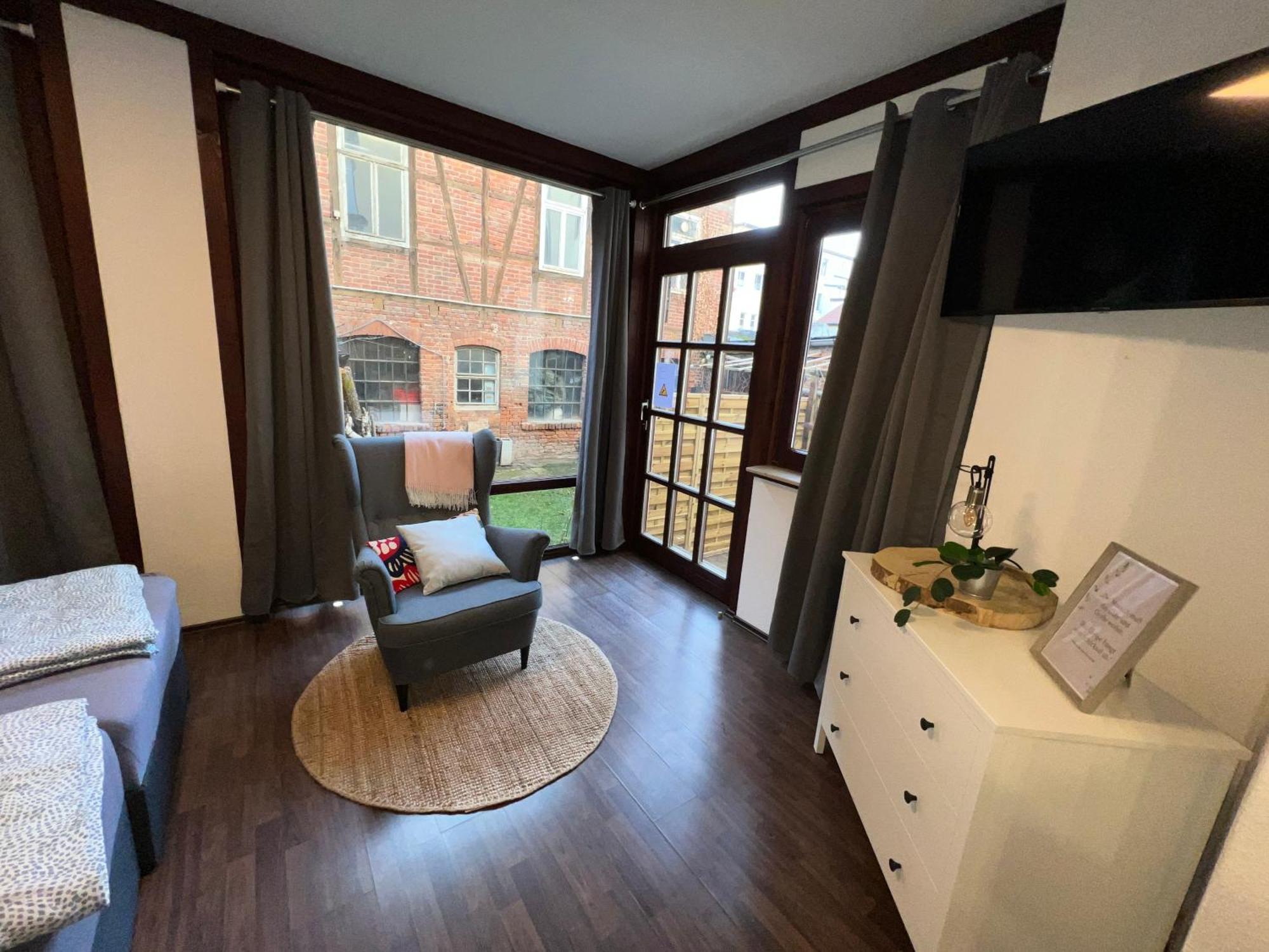 Apartment Humboldt 3 Schlafzimmer,Wifi, Netflix Parken, Terrasse, Klimatisiert, Naehe Zentrum Jena Buitenkant foto